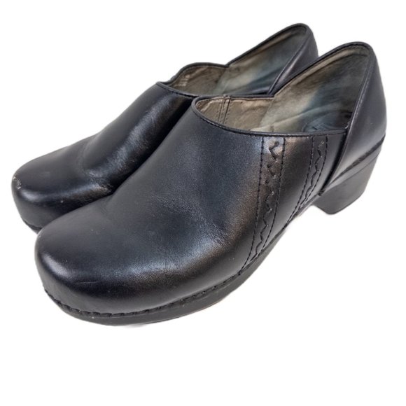Dansko Size 40 (US 9.5) Tamara Clog Black Leather Slip On Nursing Heeled Shoe - Picture 2 of 9